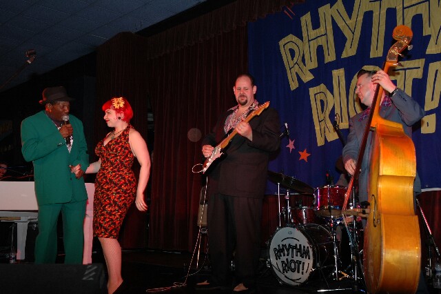 min 2007 11 24 riot 359